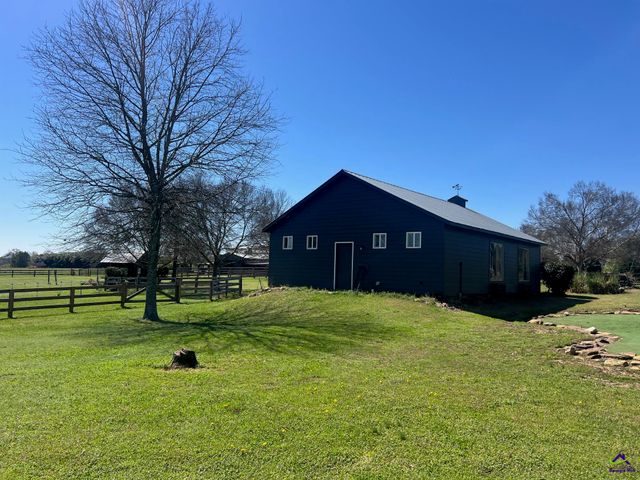 1670 W White Road, Byron, GA 31008