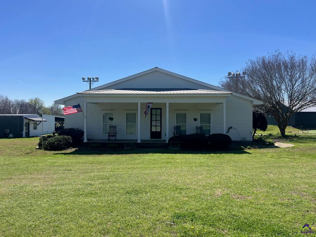 1670 W White Road, Byron, GA 31008