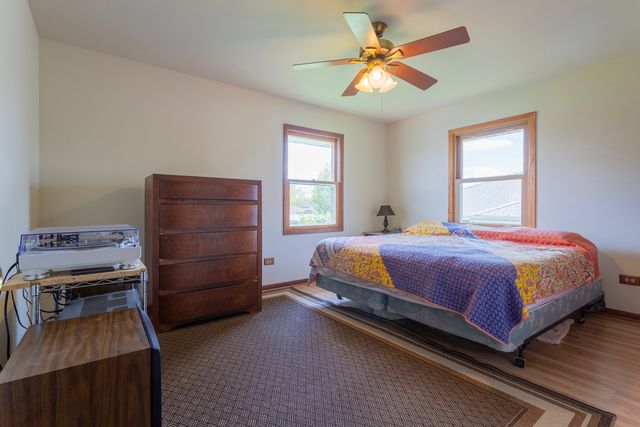 2906 Warren Dorris Drive, Joliet, IL 60435