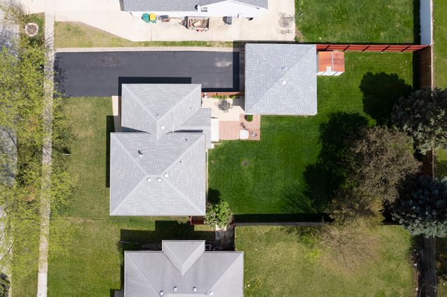 2906 Warren Dorris Drive, Joliet, IL 60435