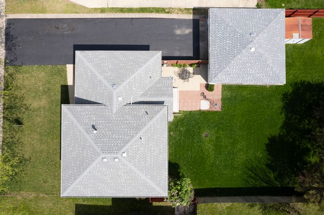 2906 Warren Dorris Drive, Joliet, IL 60435