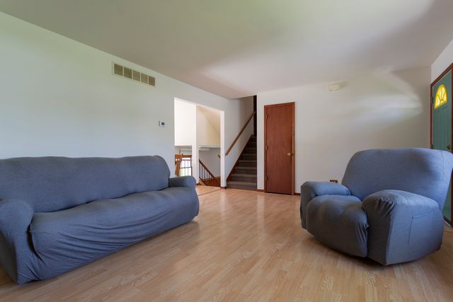 2906 Warren Dorris Drive, Joliet, IL 60435