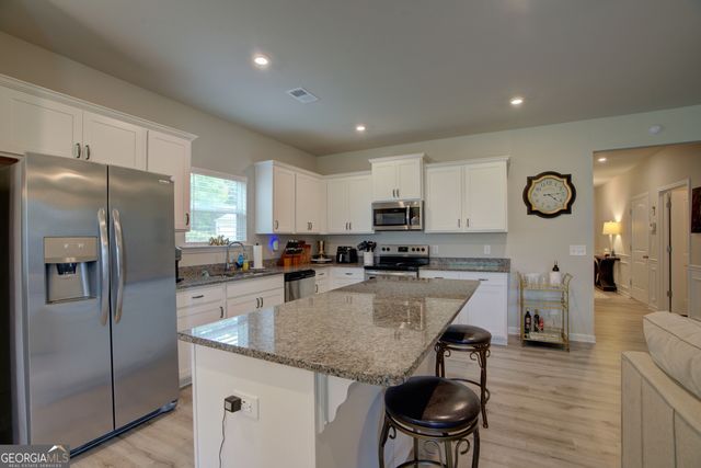 3 Macintosh Drive NE, Rome, GA 30165