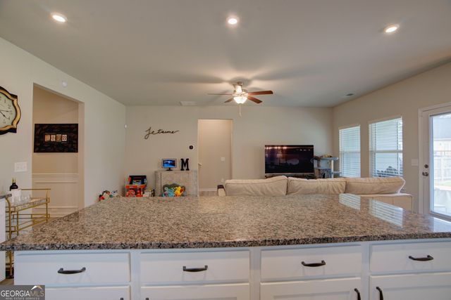 3 Macintosh Drive NE, Rome, GA 30165