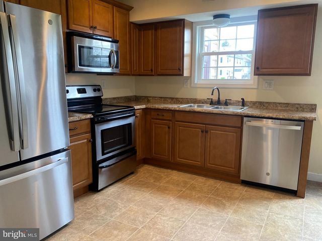 204 BRECKNOCK TER, West Chester, PA 19380