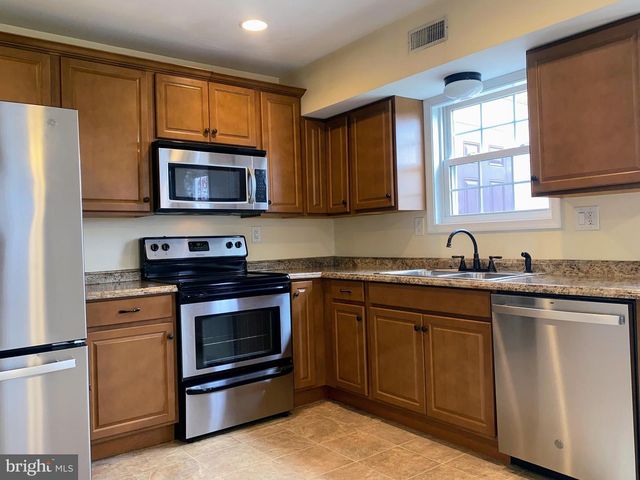 204 BRECKNOCK TER, West Chester, PA 19380