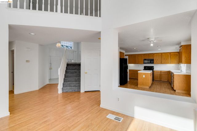 370 Gristmill Dr, Brentwood, CA 94513