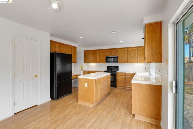 370 Gristmill Dr, Brentwood, CA 94513