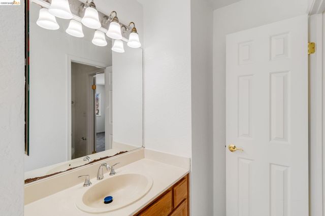 370 Gristmill Dr, Brentwood, CA 94513