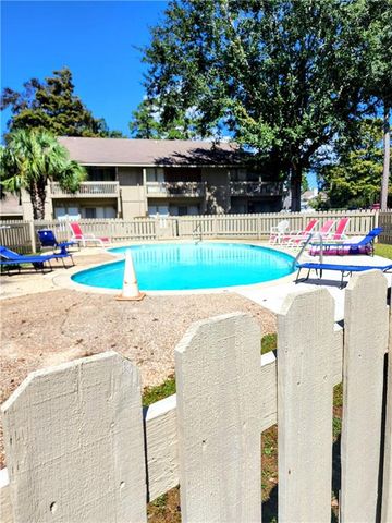 1080 Sea Cliff N Drive 2B, Daphne, AL 36526