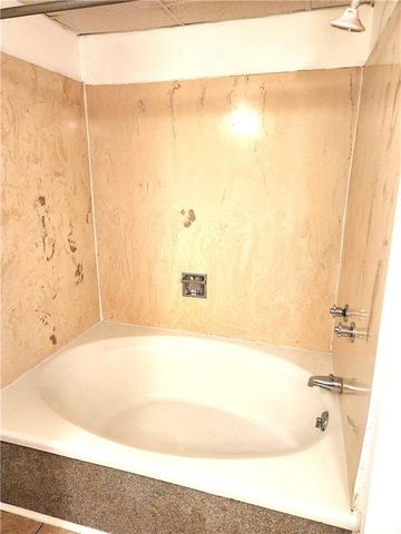 1080 Sea Cliff N Drive 2B, Daphne, AL 36526