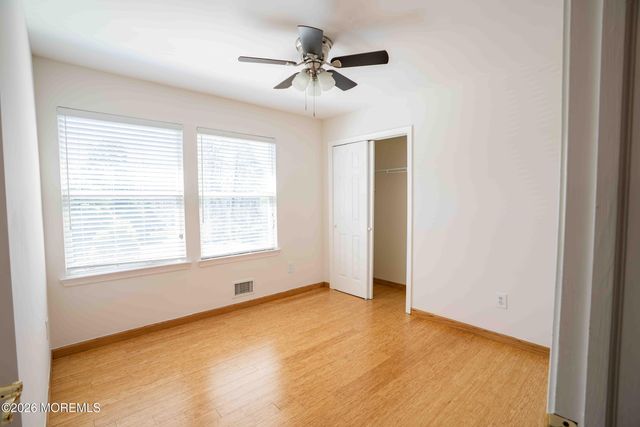 6 Abbey Road, Jackson, NJ 08527