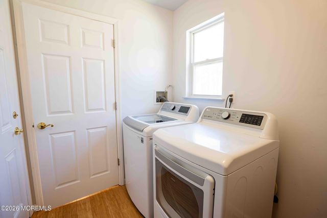 6 Abbey Road, Jackson, NJ 08527