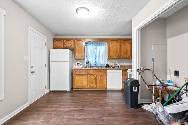 135 E St, Clarksville, TN 37042