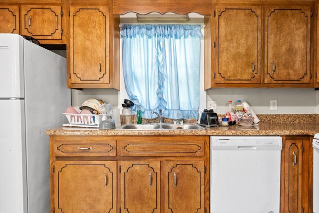 135 E St, Clarksville, TN 37042