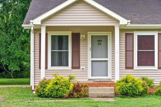 135 E St, Clarksville, TN 37042