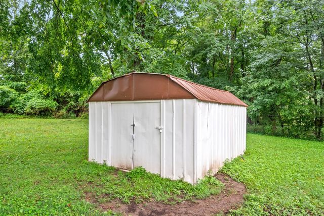 135 E St, Clarksville, TN 37042