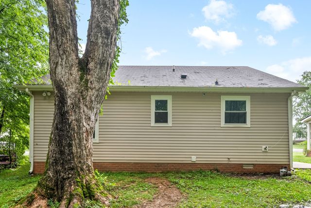 135 E St, Clarksville, TN 37042