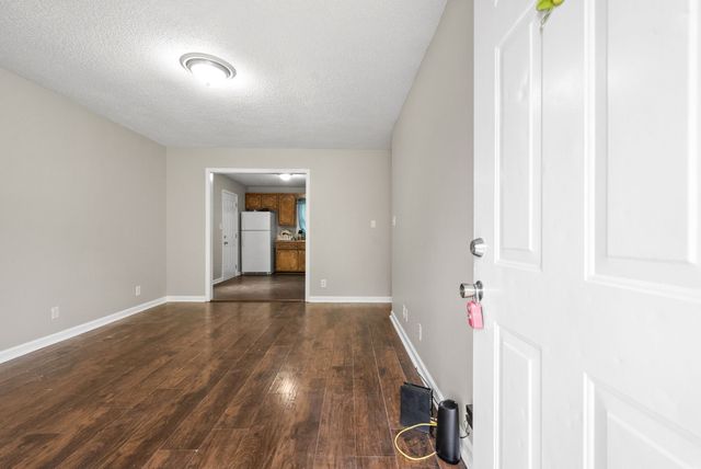 135 E St, Clarksville, TN 37042