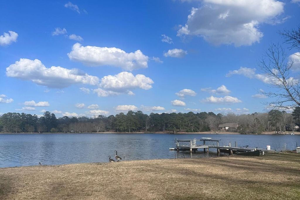 Image 1 of property listing at 2951 Waverly Drive, Sumter, SC 29150