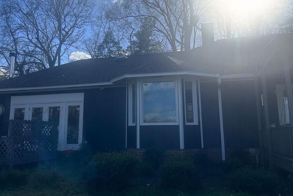 Image 4 of property listing at 2951 Waverly Drive, Sumter, SC 29150