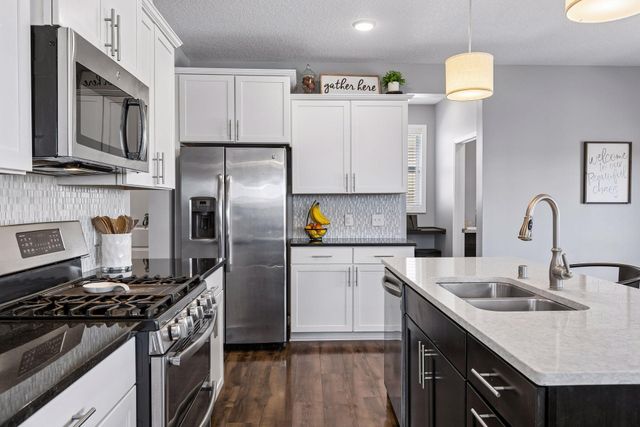 15711 Fair Hill Way, Apple Valley, MN 55124