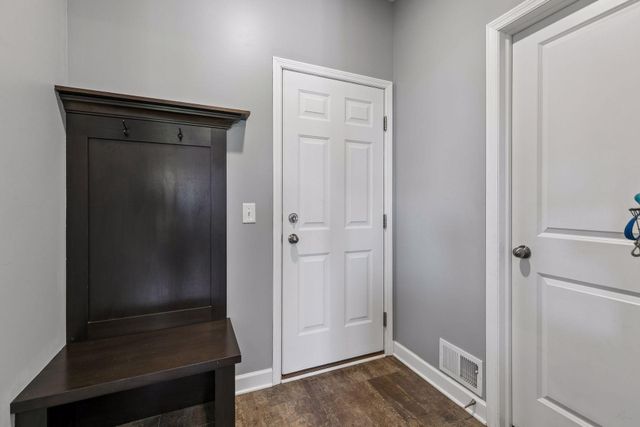 15711 Fair Hill Way, Apple Valley, MN 55124