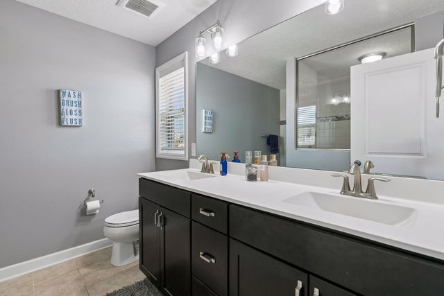 15711 Fair Hill Way, Apple Valley, MN 55124