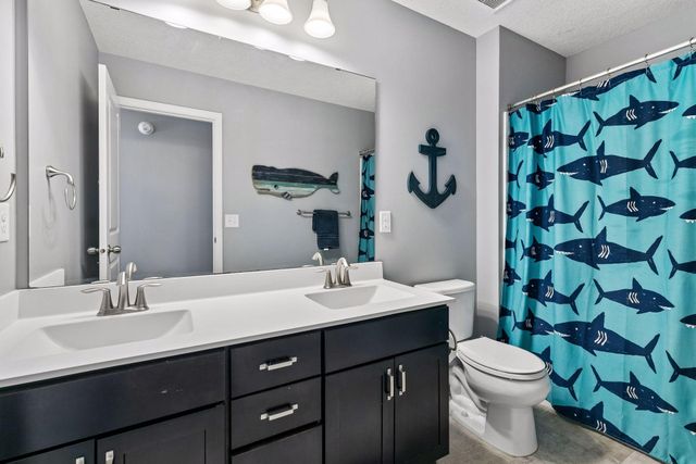 15711 Fair Hill Way, Apple Valley, MN 55124