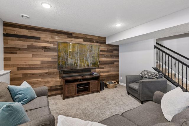 15711 Fair Hill Way, Apple Valley, MN 55124