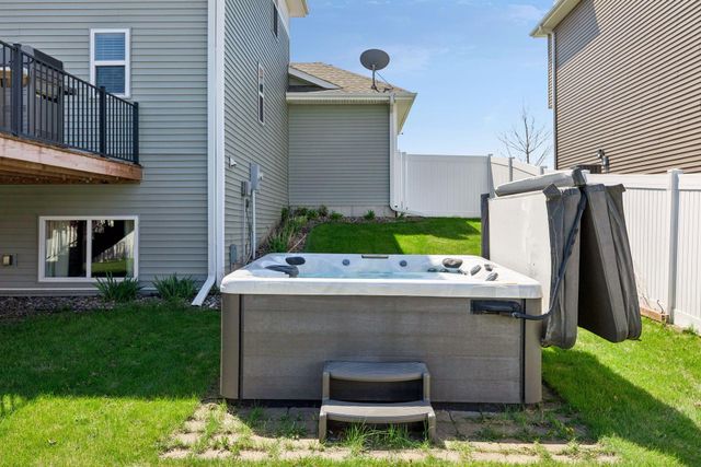 15711 Fair Hill Way, Apple Valley, MN 55124