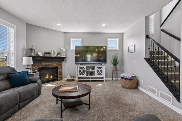 15711 Fair Hill Way, Apple Valley, MN 55124