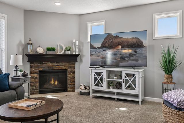 15711 Fair Hill Way, Apple Valley, MN 55124