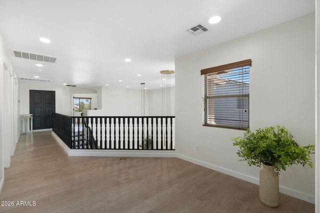 4960 E COLONIAL Drive, Chandler, AZ 85249