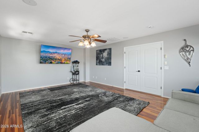 4960 E COLONIAL Drive, Chandler, AZ 85249