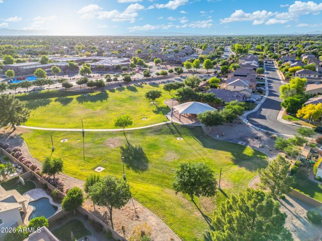 4960 E COLONIAL Drive, Chandler, AZ 85249