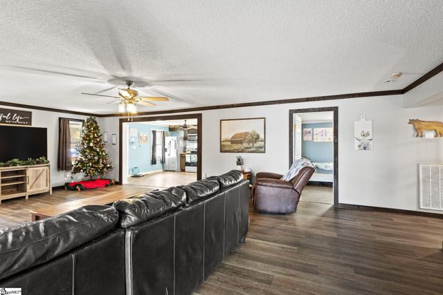 186 Relax Street, Waterloo, SC 29384