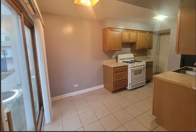 189 Robert Court C, Bartlett, IL 60103