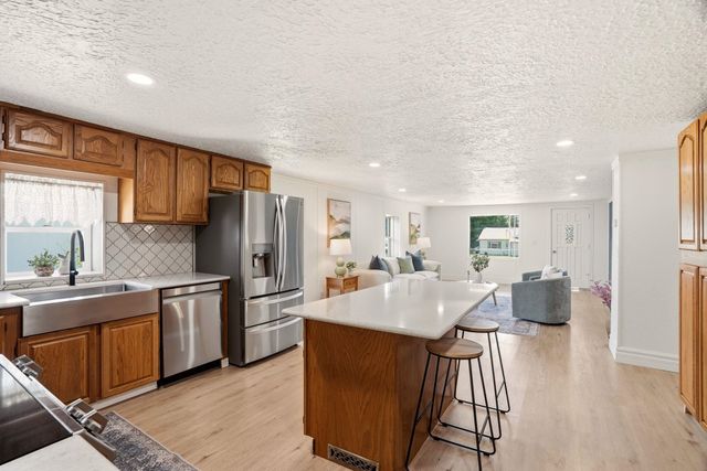 228 N Arcadia Ave, Deer Park, WA 99006