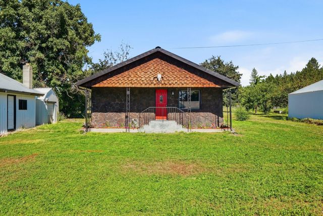 228 N Arcadia Ave, Deer Park, WA 99006