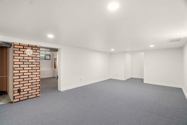 228 N Arcadia Ave, Deer Park, WA 99006