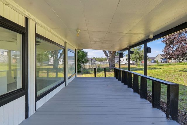 228 N Arcadia Ave, Deer Park, WA 99006
