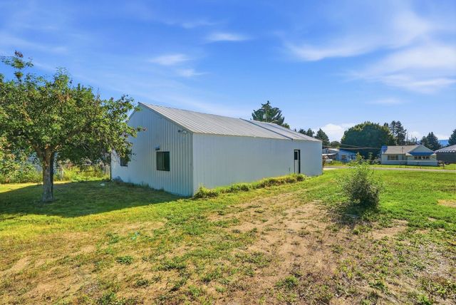 228 N Arcadia Ave, Deer Park, WA 99006