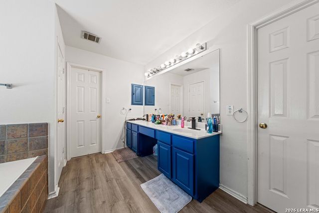 1946 Upton Village, San Antonio, TX 78260