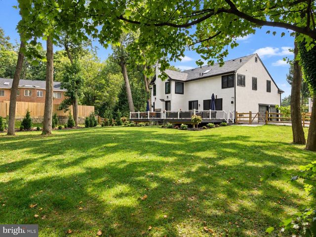 8506 PARKWOOD LN, Philadelphia, PA 19128