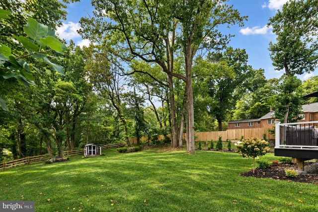 8506 PARKWOOD LN, Philadelphia, PA 19128