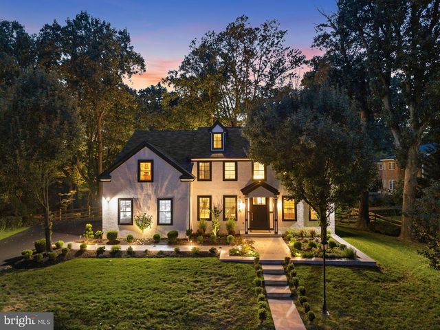 8506 PARKWOOD LN, Philadelphia, PA 19128