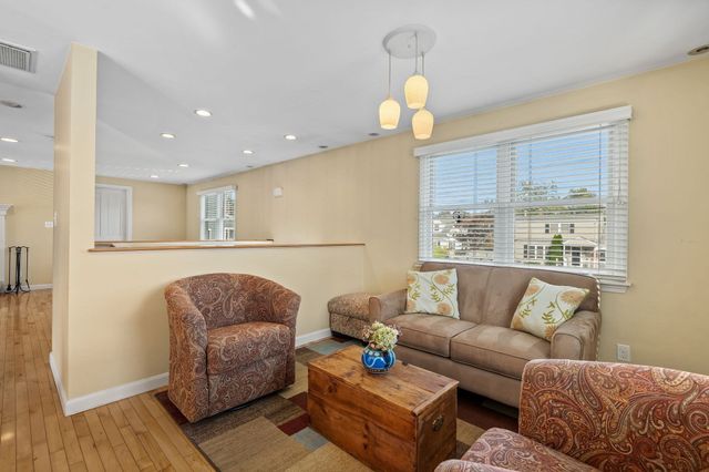 411 Newport Road, Hull, MA 02045