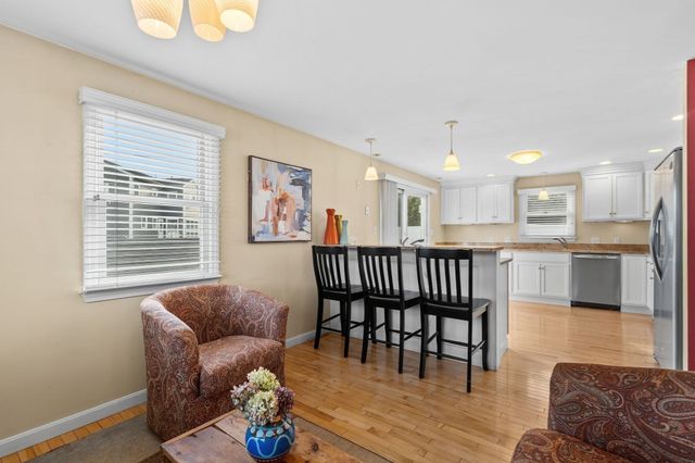 411 Newport Road, Hull, MA 02045