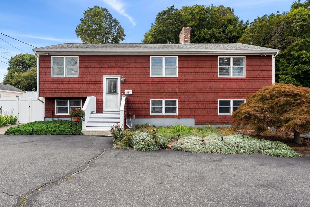 411 Newport Road, Hull, MA 02045